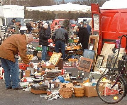 Flohmarkt in Frankfurt am Main Bild Flohmarkt