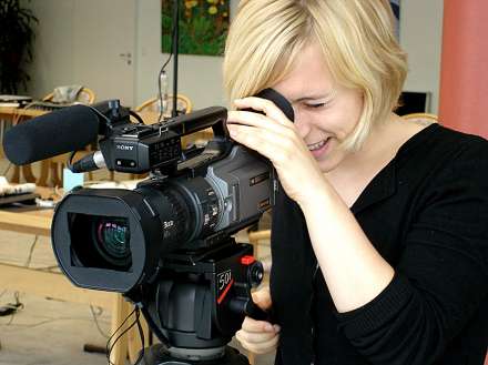 Eigene Videos für Ihre Kleinanzeige Erstellen Sie mit Ihrer Digitalkamera Videos und kurze Filme für ihre kostenlose Kleinanzeige bei markt.de