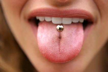Bild Zungenpiercing / Tongue Bondage