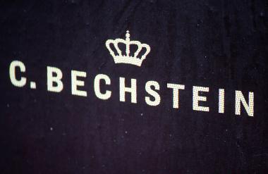 C. Bechstein ist der größte europäische Klavier- und Flügelhersteller. Bild C. Bechstein Logo