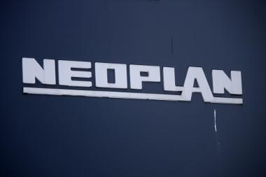 2001 übernahm MAN das Unternehmen. Bild Neoplan Logo