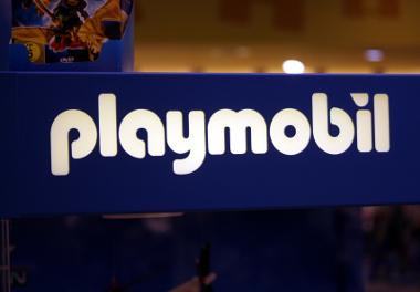 im Jahre 1974 wurden die Playmobil Spiele auf der Nürnberger Spielwarenmesse zum ersten Mal vorgestellt. Bild Geschäft der Marke Escada
