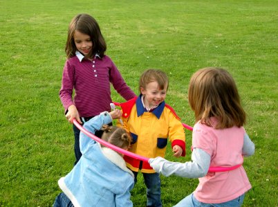 Spielzeug, Kleidung und Zubehör von markt.de Baby- und Kinderartikel