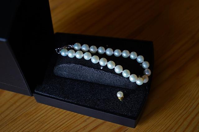Perlen wie erkenne ich echte Echte Perle?
