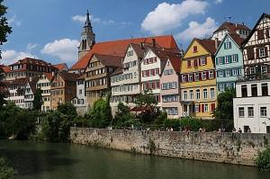 Die ältesten Gebäude der Universität befinden sich in der Altstadt Bild Die Altstadt von Tübingen