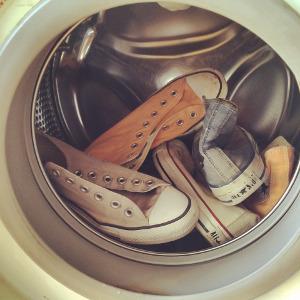 Bild Schuhe in Waschmaschine