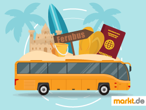 Seit einigen Jahren ist das Fernbusgeschäft in Deutschland am boomen Grafik Fernbus mit Reisepass, Sandburg und Surfbrett