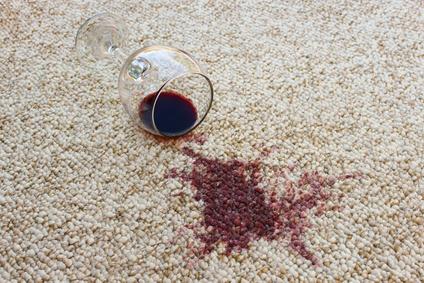 Bild Teppich mit Weinflecken